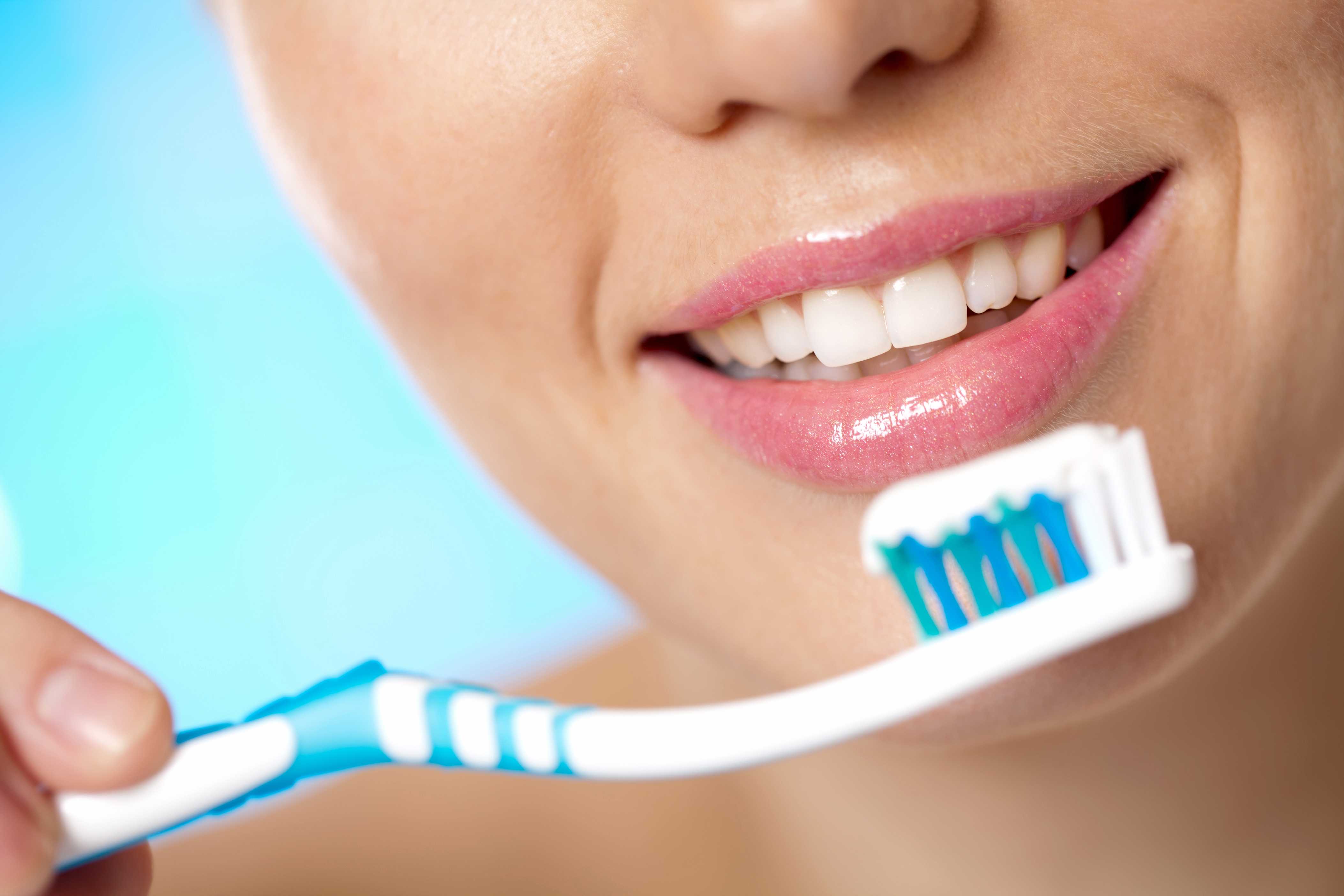 Освежить полость рта. Зубная паста. Гигиена полости рта. Зубы и зубная паста.
