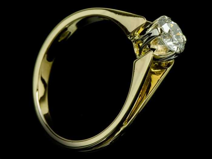 К чему снится золотое кольцо на пальце Символика кольца — бесконечность и беспрерывность события Золотое кольцо не зря выбрано символом супружества Однако